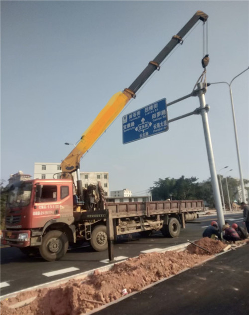 隆昌市设备吊装租赁吊车要用多大吊车
