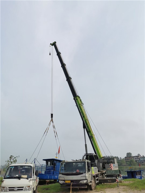 隆昌市桥梁建设吊装案例